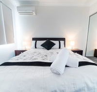 1 Bedroom Gold Coast Beachside Apt w AC  Parking - Accommodation Batemans Bay