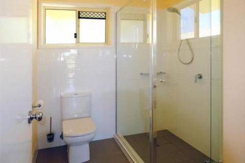 At Cylinder Unit 3 - Accommodation Batemans Bay 4