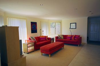 Luxury Waterfront House - Accommodation Batemans Bay 2
