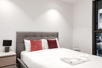 Zenith Melbourne Central - Accommodation Batemans Bay 3
