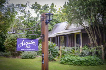 Arcadia Bed & Breakfast & Cottages - Accommodation Batemans Bay 0