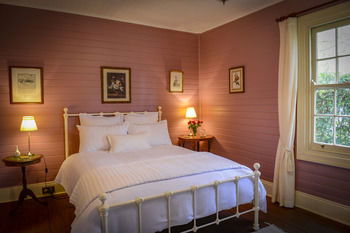 Arcadia Bed & Breakfast & Cottages - Accommodation Batemans Bay 5
