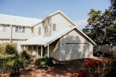 Waterfront - Accommodation Batemans Bay 1