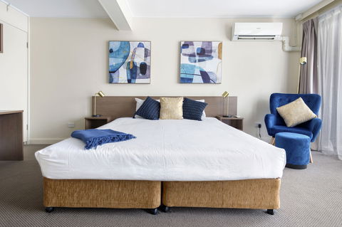 The Metropolitan Spring Hill - Accommodation Batemans Bay 5