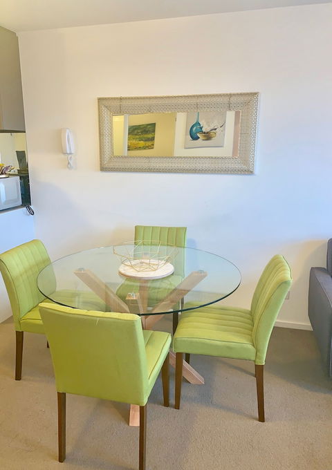 Luxury Apartment With View - Accommodation Batemans Bay 3