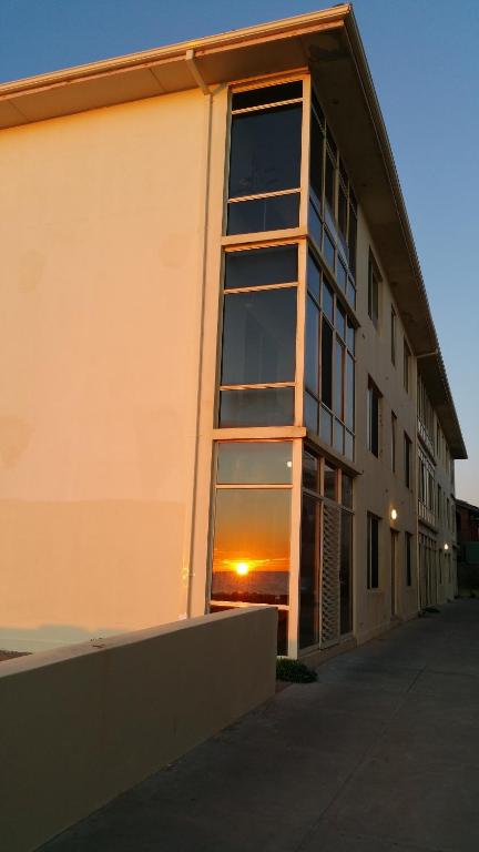 Acaill Accommodation Esplanade Living Self Check-In Self Check-Out - Accommodation Batemans Bay 4