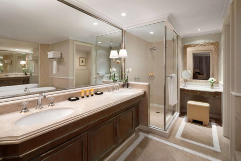 Shangri-La Hotel, Sydney - Accommodation Batemans Bay 5