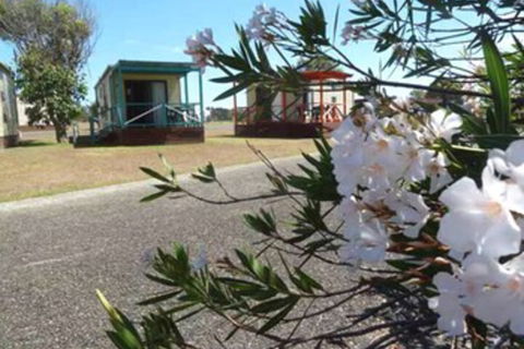 Lanis On The Beach - Old Bar - Accommodation Batemans Bay 0