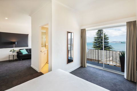 Bay 10 Accommodation - Accommodation Batemans Bay 5