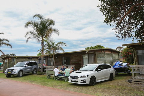 Lazy Acre Log Cabins - Accommodation Batemans Bay 5