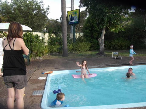 Corlette Palms Motor Inn - Accommodation Batemans Bay 0