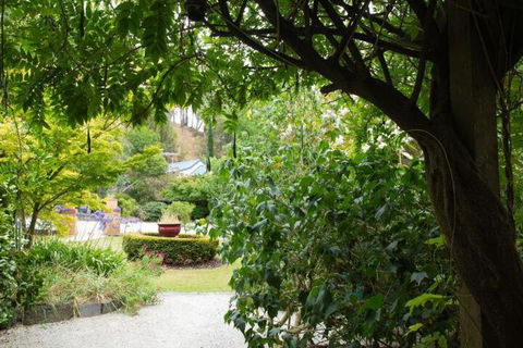 Valley Guest House - Accommodation Batemans Bay 3