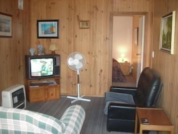 Apollo Bay Backpackers - Accommodation Batemans Bay 1