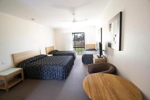 Tocumwal Golf Resort - Accommodation Batemans Bay 7
