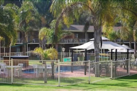 Tocumwal Golf Resort - Accommodation Batemans Bay 1