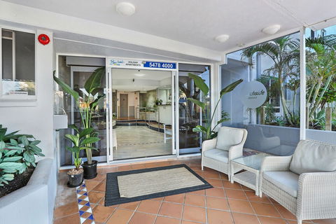 Beachside Resort - Kawana Waters - Accommodation Batemans Bay 0