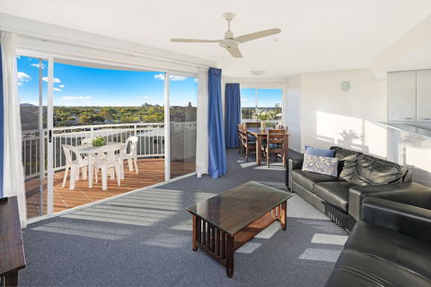 Beachside Resort - Kawana Waters - Accommodation Batemans Bay 5