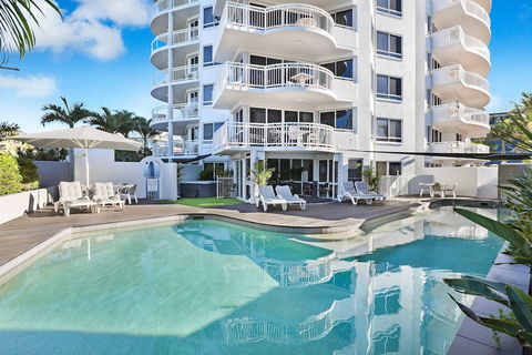 Beachside Resort - Kawana Waters - Accommodation Batemans Bay 3