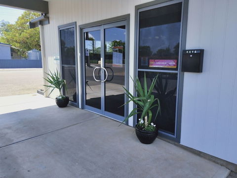 Oval Motel - Accommodation Batemans Bay 0