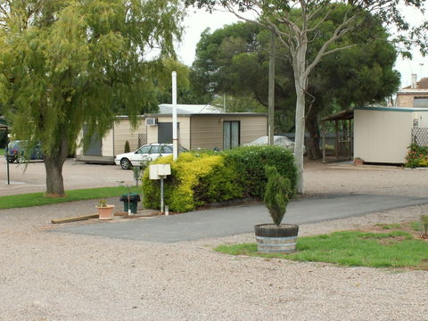 Oval Motel - Accommodation Batemans Bay 2