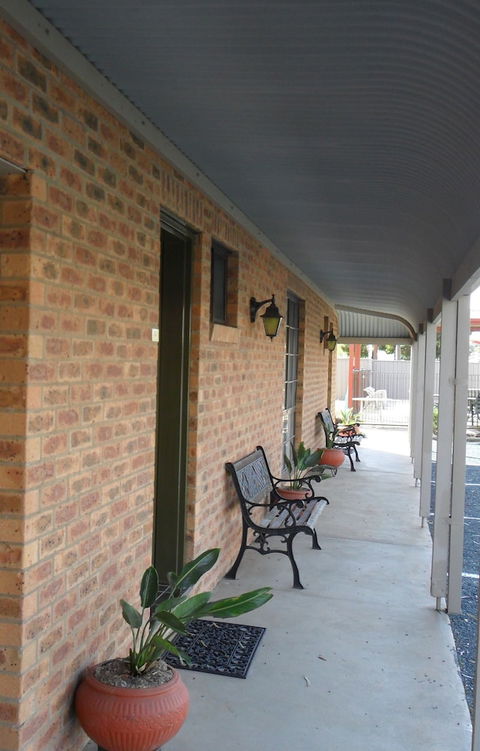 Settlement Motor Inn, Deniliquin - Accommodation Batemans Bay 2