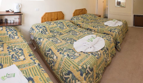 Swiss Motel - Accommodation Batemans Bay 2