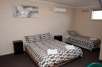 Swiss Motel - Accommodation Batemans Bay 3