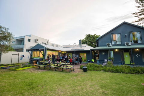 Dunsborough Beachouse YHA Hostel - Accommodation Batemans Bay 1