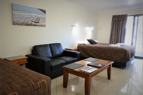 Pacific Palms Motor Inn - Accommodation Batemans Bay 2