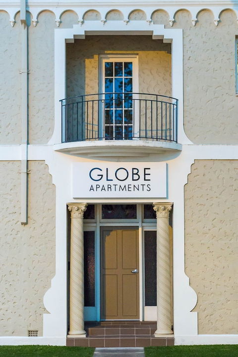 Globe Apartments - Accommodation Batemans Bay 3