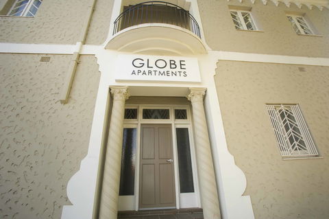 Globe Apartments - Accommodation Batemans Bay 2