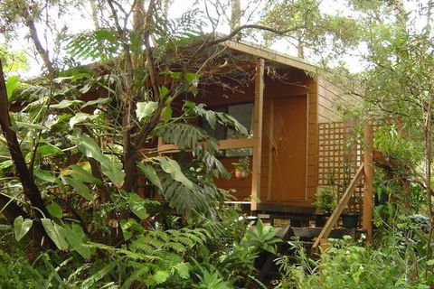 Samurai Beach Bungalows Port Stephens YHA - Accommodation Batemans Bay 1