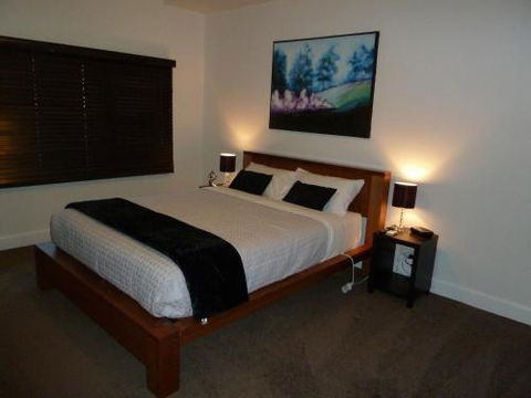 Ploughmans On Wallis Horsham - Accommodation Batemans Bay 2