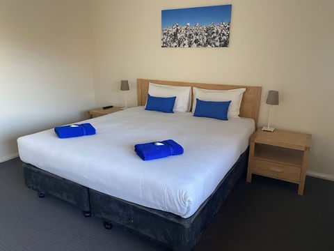 Bishop's Lodge Motor Inn - Accommodation Batemans Bay 5