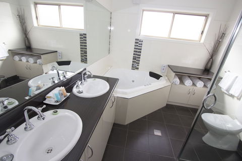 Rsl Club Motel - Accommodation Batemans Bay 6