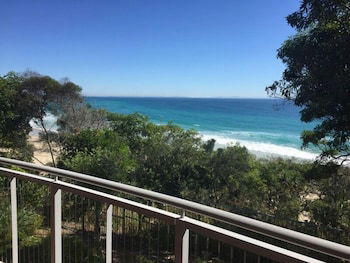 Stradbroke Island Beach Hotel - Accommodation Batemans Bay 6