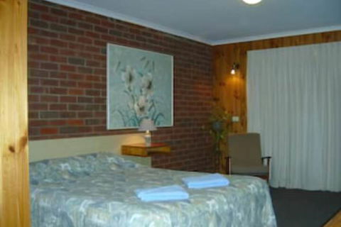 Tooleybuc Country Roads Motor Inn - Accommodation Batemans Bay 0
