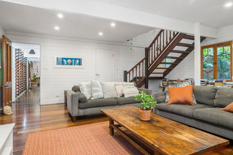 A PERFECT STAY - Longhouse - Accommodation Batemans Bay 7