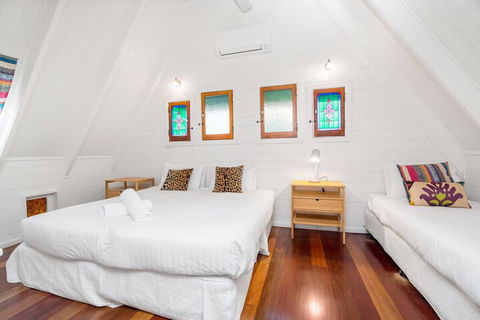 A PERFECT STAY - Longhouse - Accommodation Batemans Bay 2