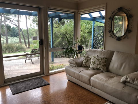 Countryside Connections Spa Cottage - Accommodation Batemans Bay 6