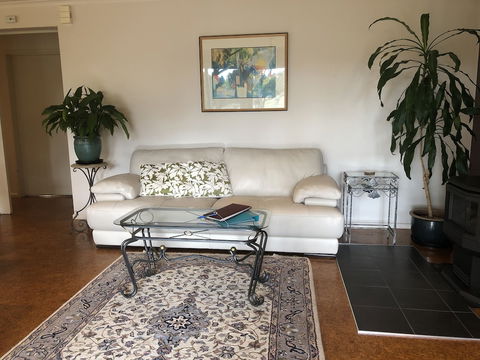 Countryside Connections Spa Cottage - Accommodation Batemans Bay 0