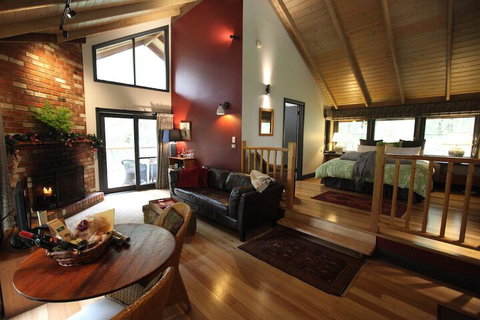 Woodlands Rainforest Retreat - Accommodation Batemans Bay 6