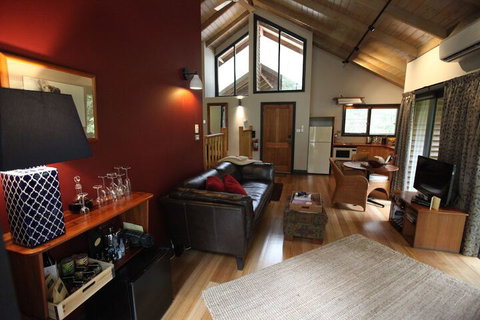 Woodlands Rainforest Retreat - Accommodation Batemans Bay 3