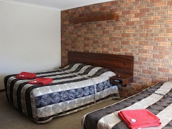 Woomargama Village Hotel Motel - Accommodation Batemans Bay 1
