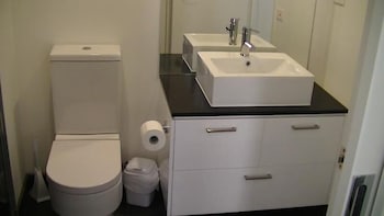 Essendon Apartments - Accommodation Batemans Bay 0