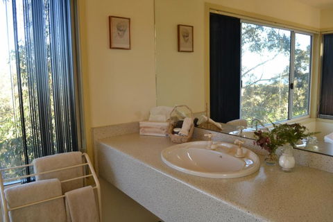 Bundle Hill Cottages - Accommodation Batemans Bay 1