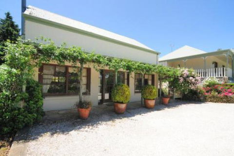 Daisy Cottage - Accommodation Batemans Bay 0