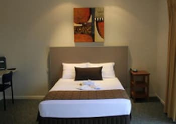 Emerald Executive Apartments - Accommodation Batemans Bay 4