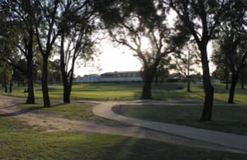 Emerald Executive Apartments - Accommodation Batemans Bay 0