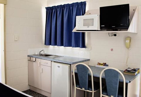 Overflow Motor Inn - Accommodation Batemans Bay 2